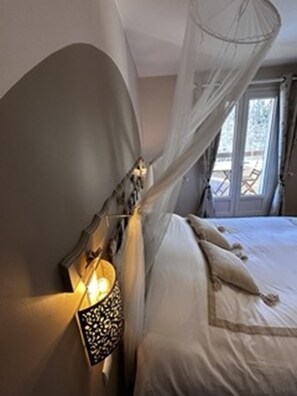 Décoration personnalisée, ameublement personnalisé, rideaux occultants