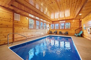 Innenpool, beheizter Pool