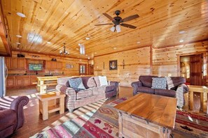 Unclassified image, 5 of 66, button