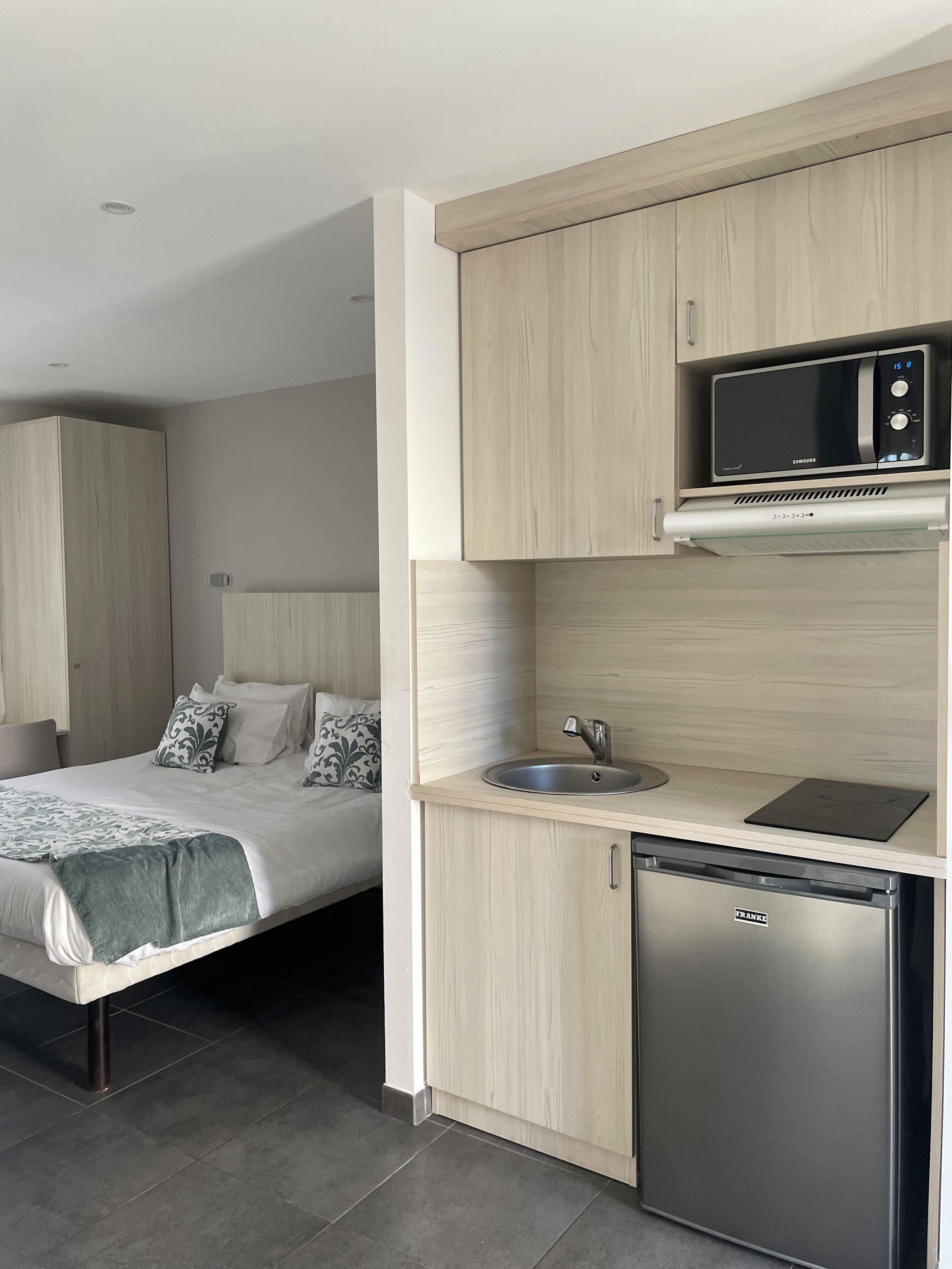 Standaard studio | Individueel gemeubileerd, een strijkplank/strijkijzer, gratis babybedden