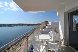 Apartment | Outdoor dining - Apartment by Marina With Scenic Views (L'Escala)