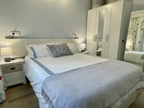 Apartment | 1 bedroom, iron/ironing board