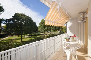 Outdoor dining - Cozy nest for two near the city centre and the sea (Bibione Pineda)