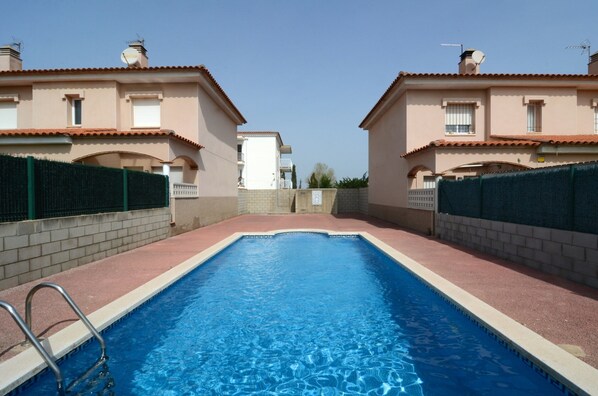 House | Pool | Outdoor pool