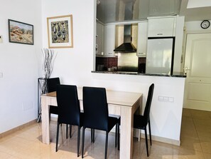 Apartment | Dining - Apartment With Parking and 2 Rooms (Torroella de Montgrí)