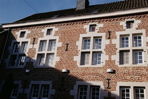 Front of property - Blanckthys Hotel (Voeren)