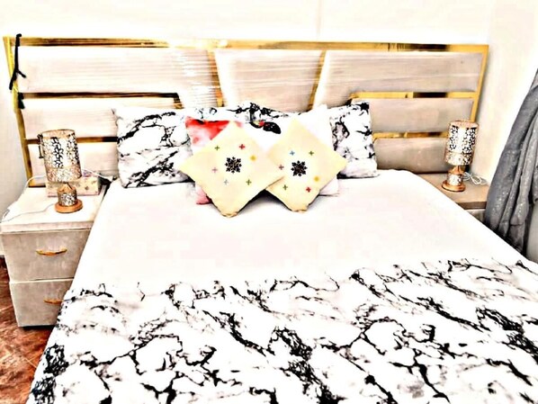 3 dormitorios, tabla de planchar con plancha, wifi y ropa de cama