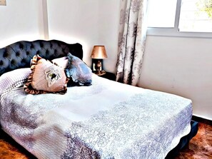3 bedrooms, iron/ironing board, WiFi, bed sheets