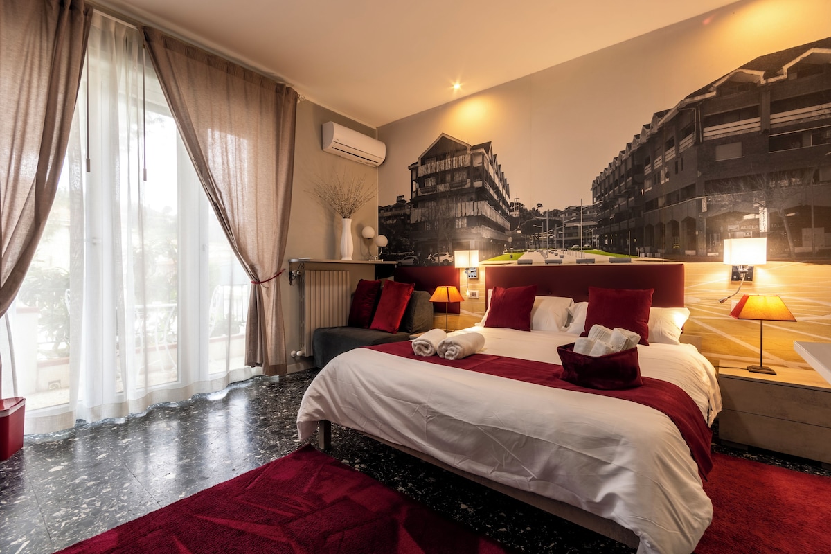 Standard Double or Twin Room, Balcony | In-room safe, blackout drapes, WiFi (free), bed sheets