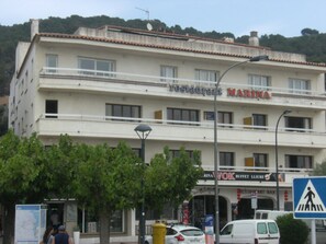 Apartment | Exterior - Apartment in Estartit With sea Beach (Torroella de Montgrí)