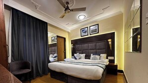 Villa, 5 Bedrooms, Accessible, Balcony | 5 bedrooms - Dilan Residency Villa -5 Bedroom- Centrally Heated (Srinagar)