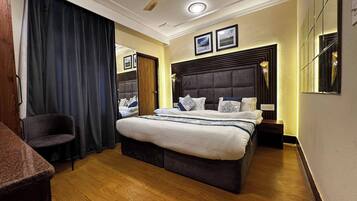 Villa, 5 Bedrooms, Accessible, Balcony | 5 bedrooms