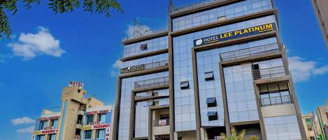 Fachada da propriedade