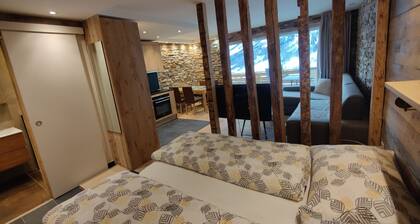 The Cristal apartment house is situated in a quiet location