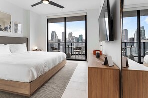 1 habitación, tabla de planchar con plancha, cuna de viaje y wifi 