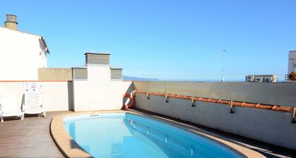 Apartment for six People With Swimming Pool