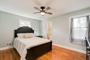 3 عدّة غرف نوم ومكتب ومكواة/لوح كي وسرير سفر