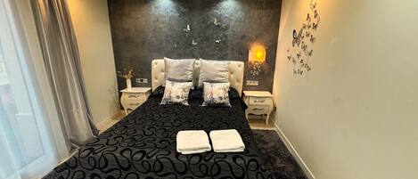 5 slaapkamers, een strijkplank/strijkijzer, gratis wifi, beddengoed