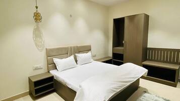 Family Quadruple Room | Free WiFi, bed sheets