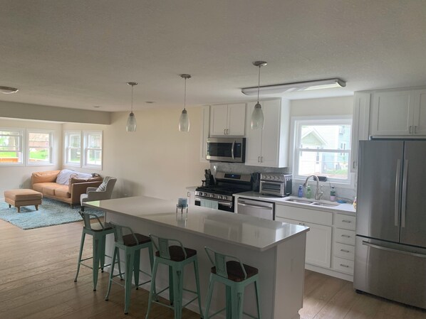 Microwave, oven, dishwasher