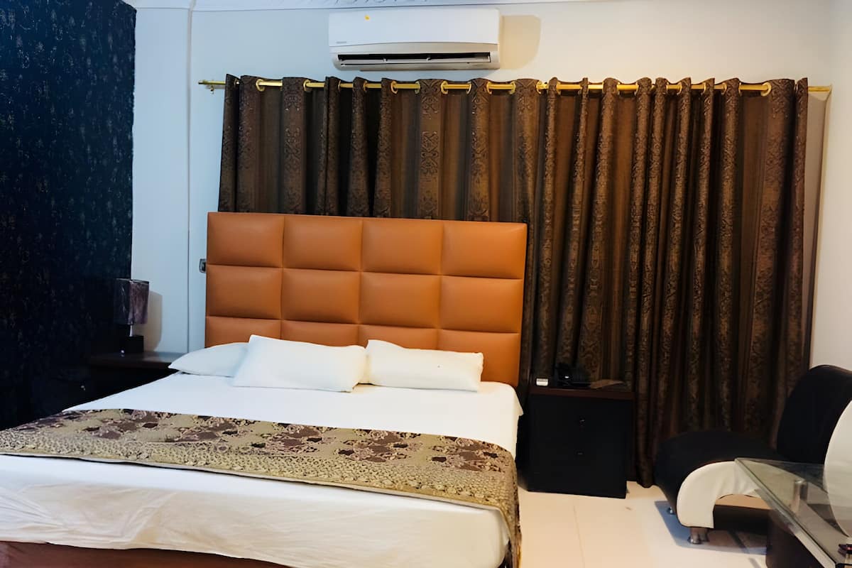 Phòng đôi hoặc 2 giường đơn Deluxe | Bàn, truy cập Internet không dây miễn phí