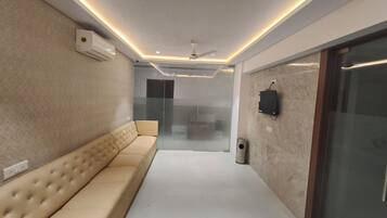 Khu tiếp khách ở sảnh