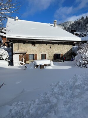 Exterior - Beautiful renovated farmhouse for rent in the heart of the resort and village (Les Contamines-Montjoie)