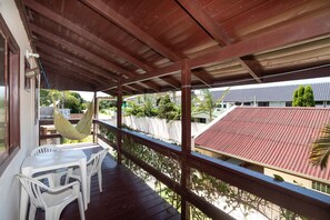 Apartment | Outdoor dining