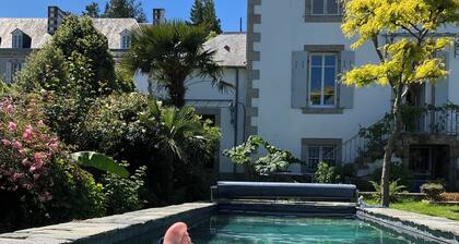 Morlaix, town house with garden and jacuzzi, ideal for family vacations