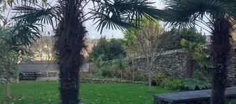 Morlaix, town house with garden and jacuzzi, ideal for family vacations