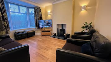 Superior House, 3 Bedrooms | Living area