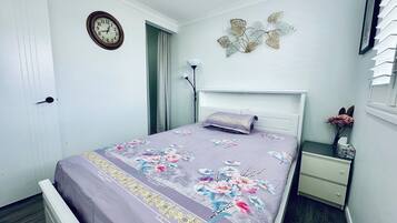 1 bedroom, iron/ironing board, WiFi, bed sheets