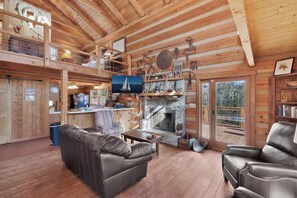 TV, lareira, escritórios