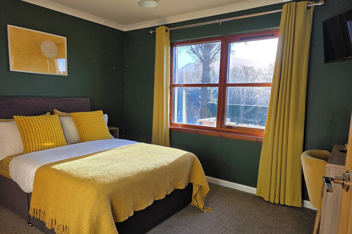 Panoramic Double or Twin Room, Mountain View | Free minibar, free WiFi