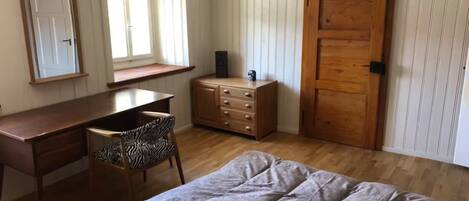 2 bedrooms