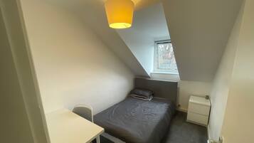 Apartment | 2 bedrooms, free WiFi, bed sheets