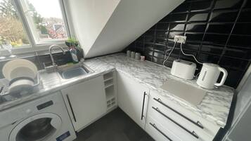 Apartment | Private kitchen | Fridge, microwave, oven, stovetop