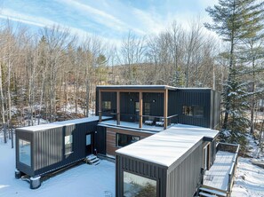 Exterior - Green Mountain Container | Best Views @ Mount Snow (Dover)
