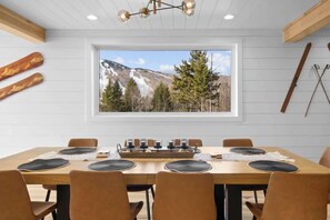 Dining - Green Mountain Container | Best Views @ Mount Snow (Dover)