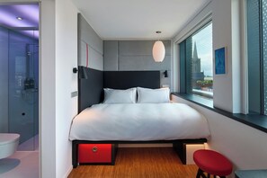 Premium bedding, pillow-top beds, in-room safe, desk - citizenM Dublin St Patrick's (Dublin)
