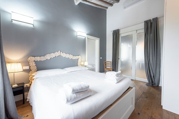 Comfort Apartment | 1 bedroom, iron/ironing board, free WiFi - Central Nest by MMega (Florence)