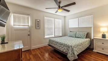 3 bedrooms, iron/ironing board, travel crib, WiFi