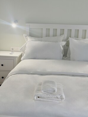 2 bedrooms, blackout curtains, soundproofing, iron/ironing board - Palio Faliro Beach Luxury Two-Bedroom Suite (Palaio Faliro)