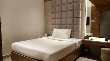 Standard Single Room | Laptop workspace, free WiFi