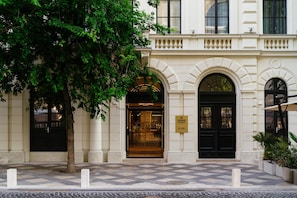 Exterior - Radisson Collection Hotel, Basilica Budapest (Budapest)