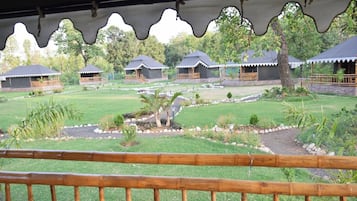 Luxury Cottage, Non Smoking, Garden View | Living area | Toys