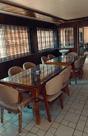 Food court