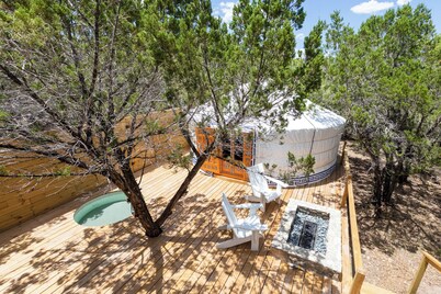Secluded, Romantic Yurt w/Hot Tub at The Yurtopian - "Dottie"