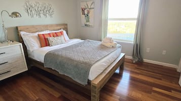 3 soverom, strykejern/-brett, wi-fi og sengetøy