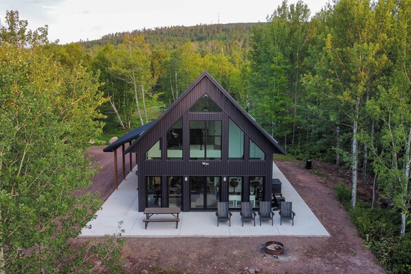 House (3 Bedrooms) | Front of property